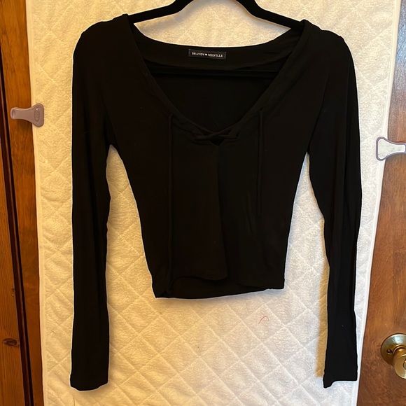 Brandy Melville black v-neck lace-up long sleeve top - Picture 4 of 8